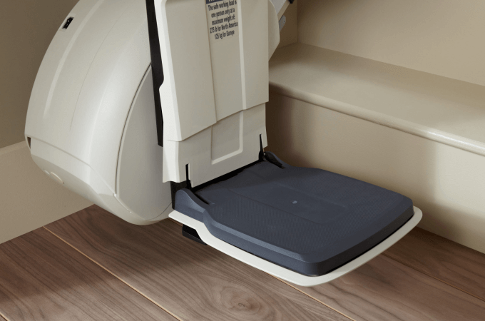 Linked Seat and Footrest