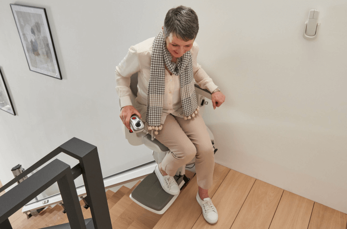 Powered Swivel Seat